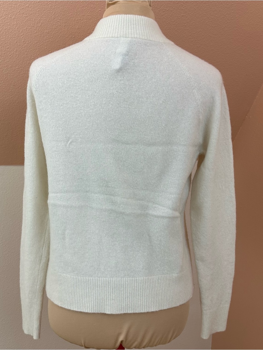 Athleta Hawthorn Crew Sweater Womens XXS Merino Wool Blend Color Dove Fuzzy - Picture 5 of 15